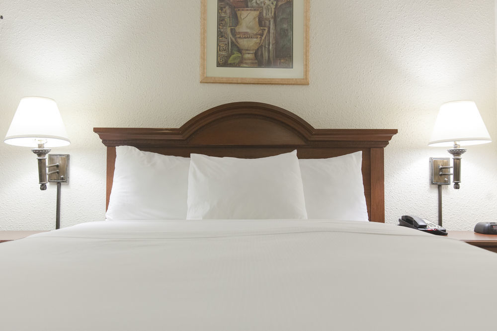 Inns Of Virginia Arlington Luaran gambar