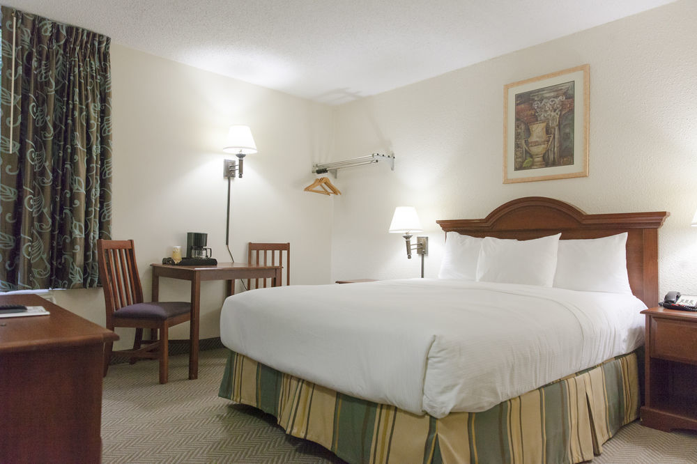 Inns Of Virginia Arlington Luaran gambar